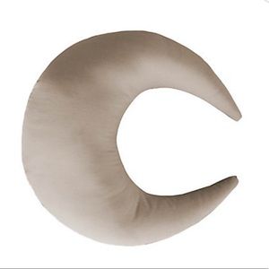 Snuggle Me feeding pillow